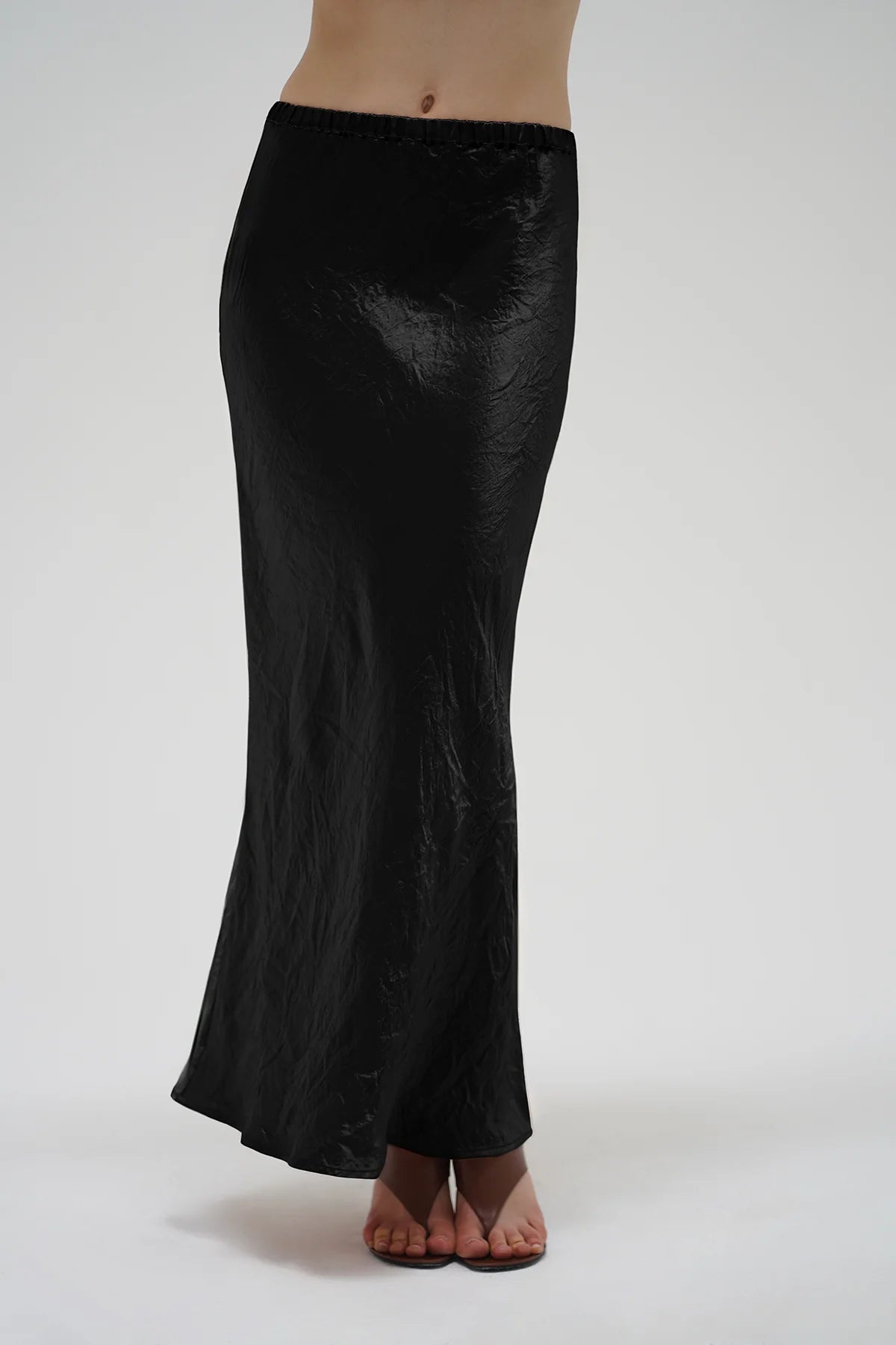 Eva Shine Skirt- Black
