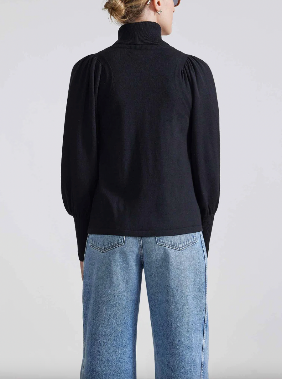 Eco Dewi Turtleneck