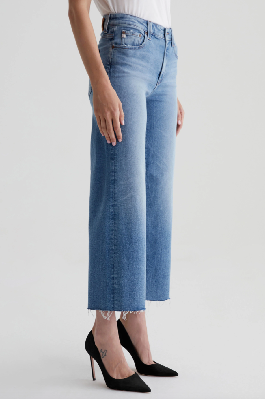 Saige Wide Leg Jeans