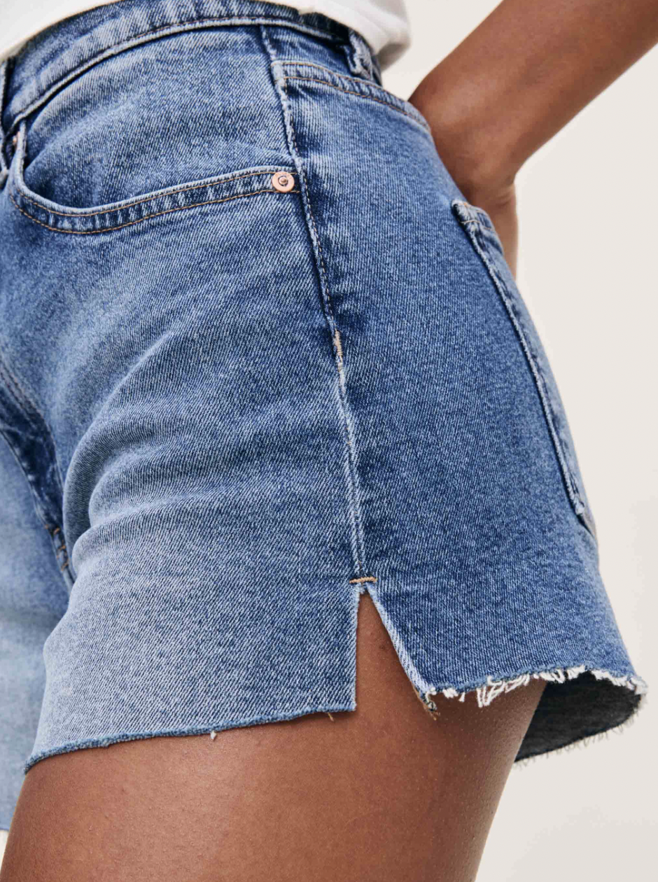 Zoie Relaxed Jean Short 3.25"