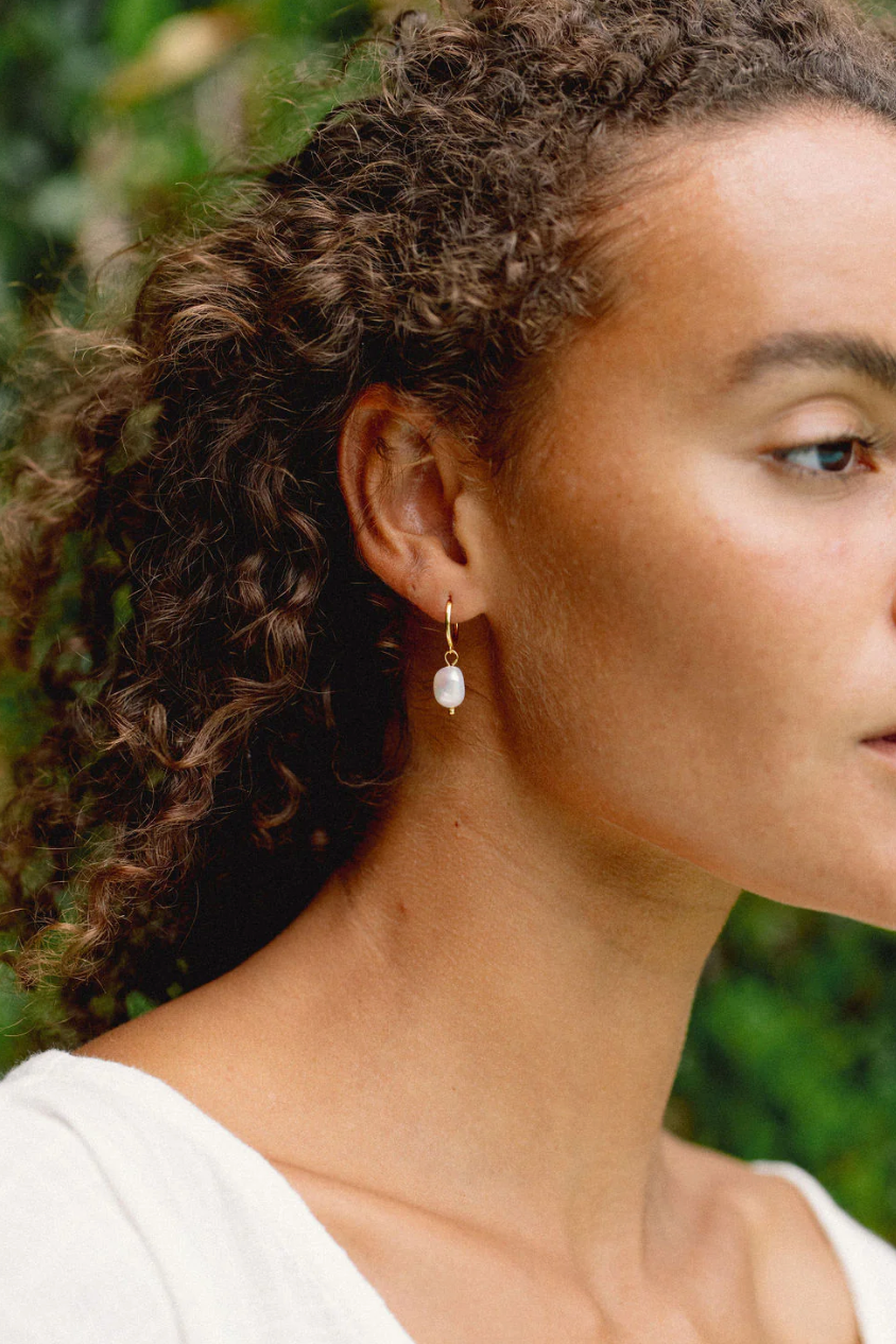 Rainey Pearl Hoop Earring - Gold