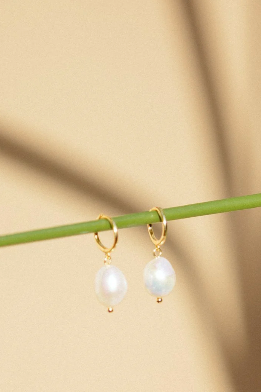 Rainey Pearl Hoop Earring - Gold