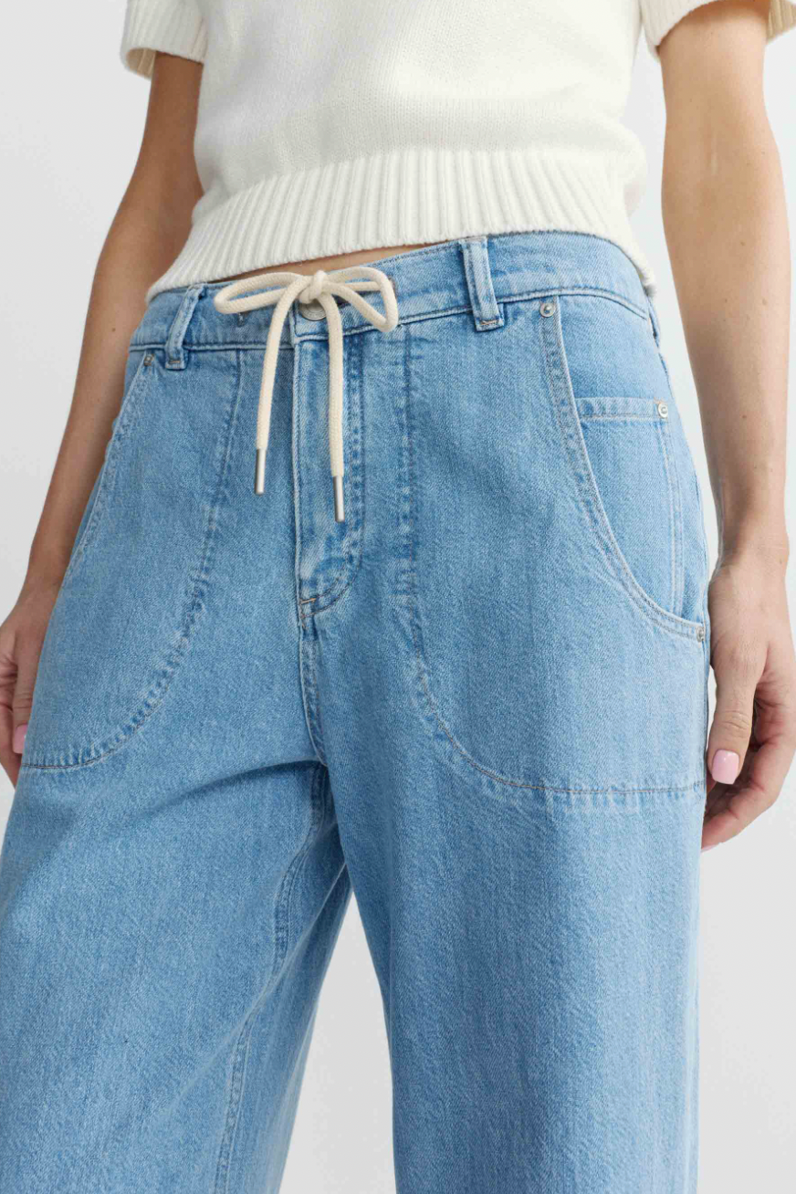 Casie Relaxed Wide Leg Mid Rise 31"