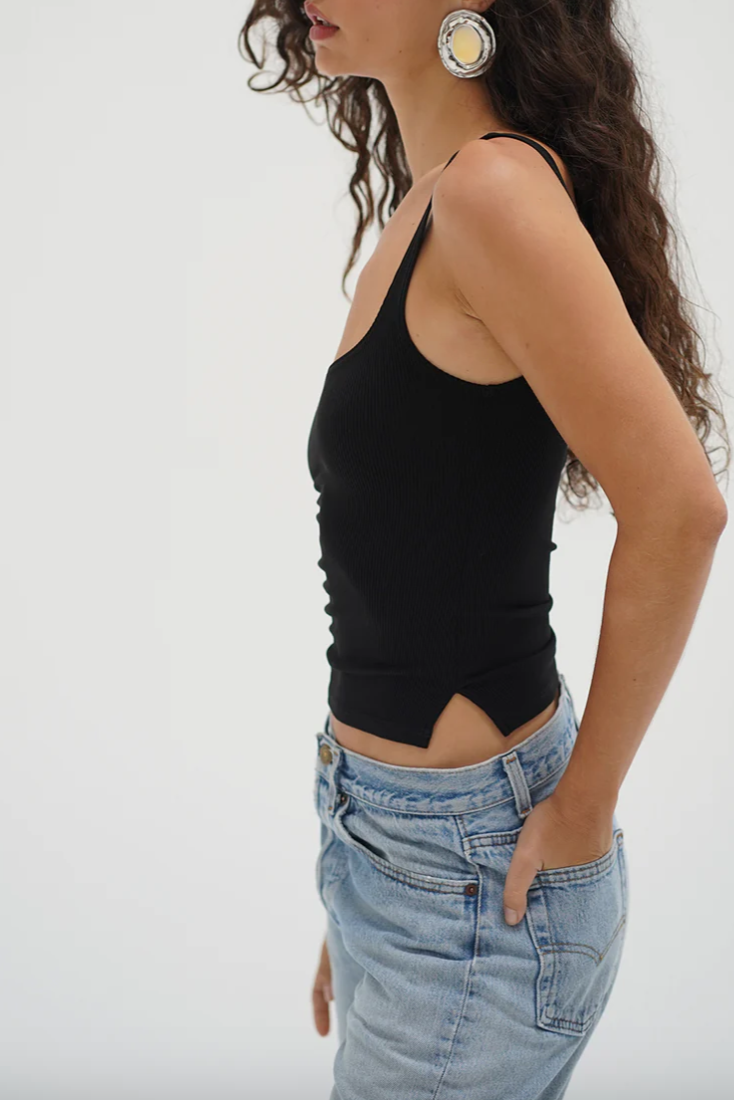 Ribbed Scoop Tank - Black
