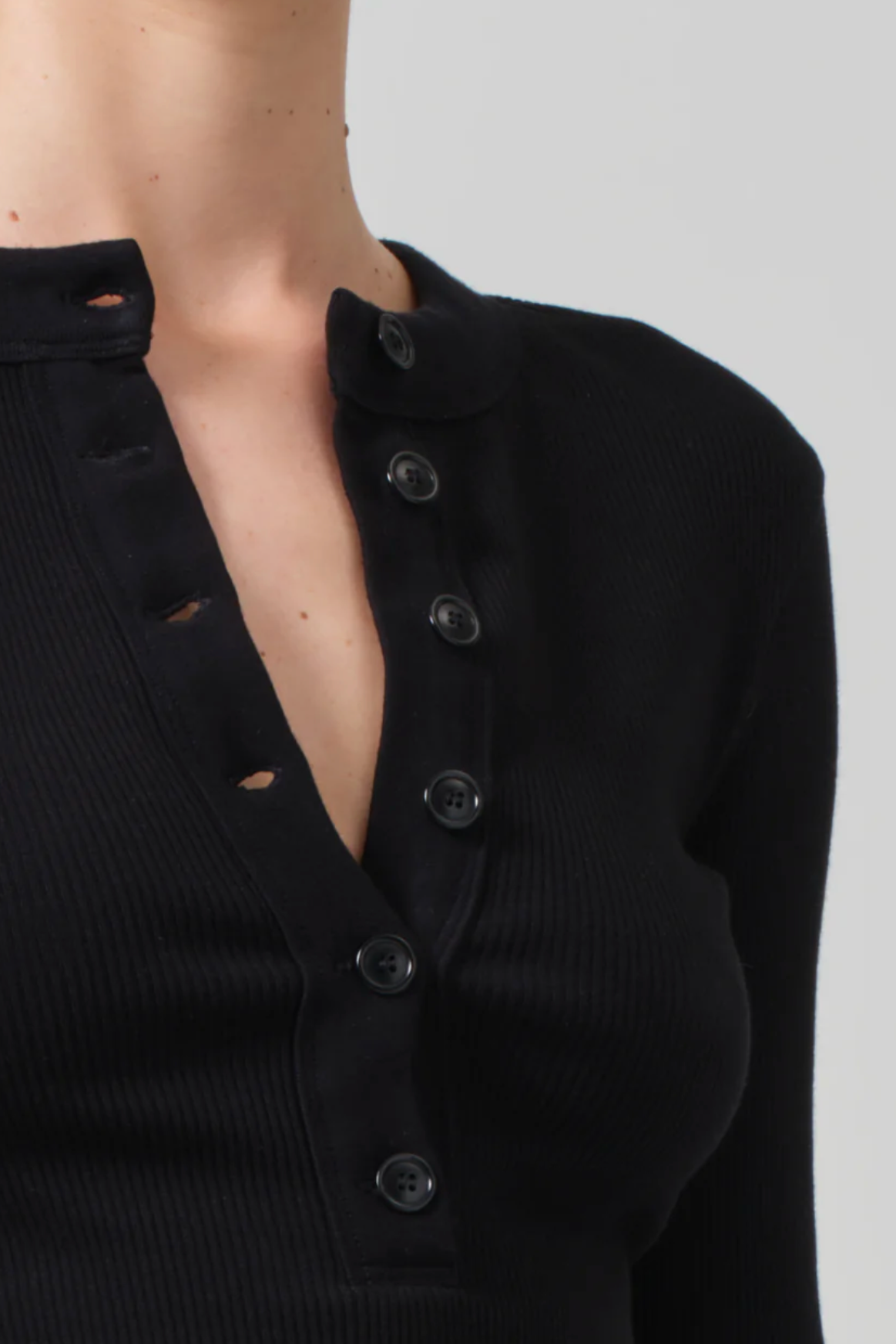 Varra Henley- Mahogany