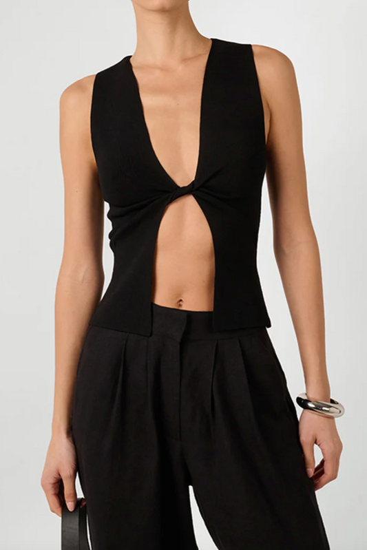 Twist Front Flyaway Tank