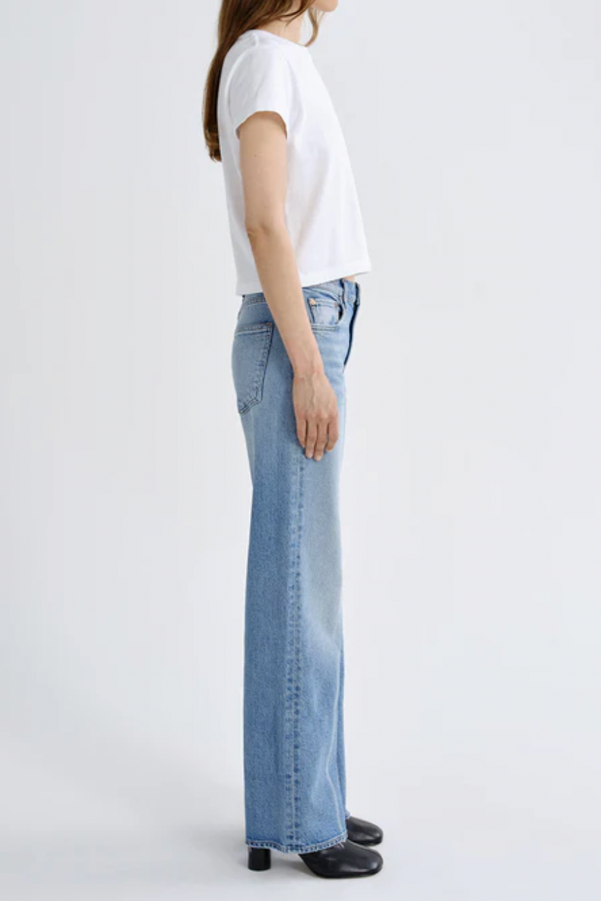 Harper Straight Jean (Weightless Stretch)
