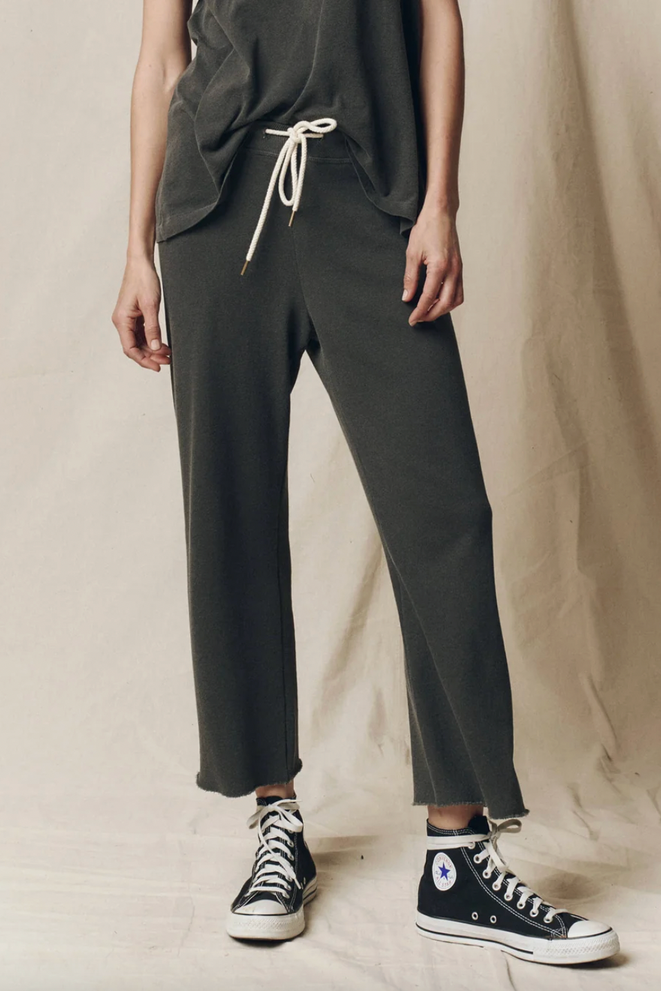 The Wide Cropped Sweatpant