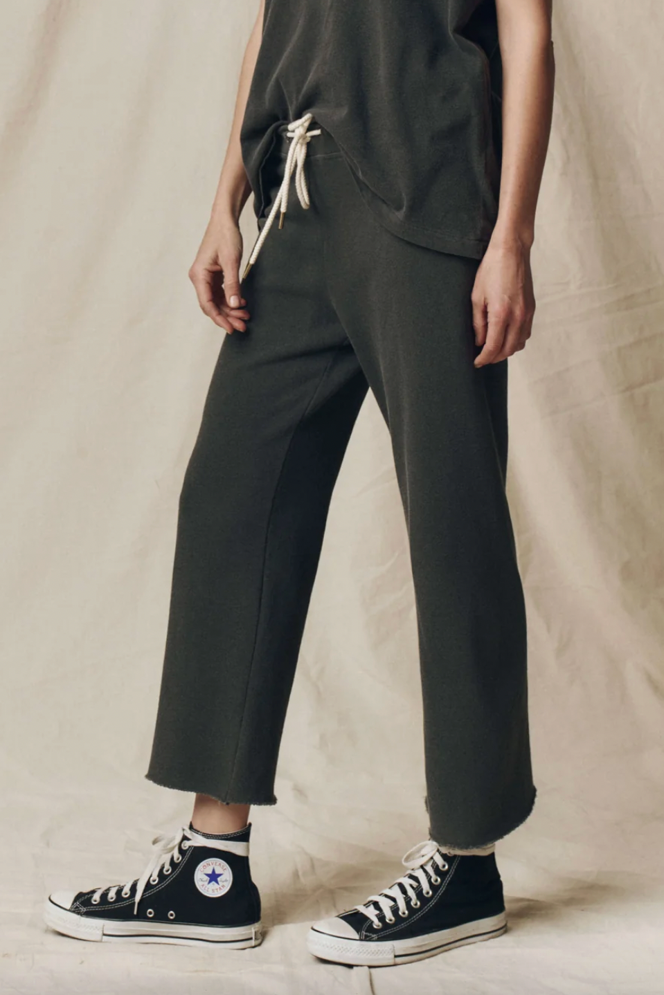 The Wide Cropped Sweatpant